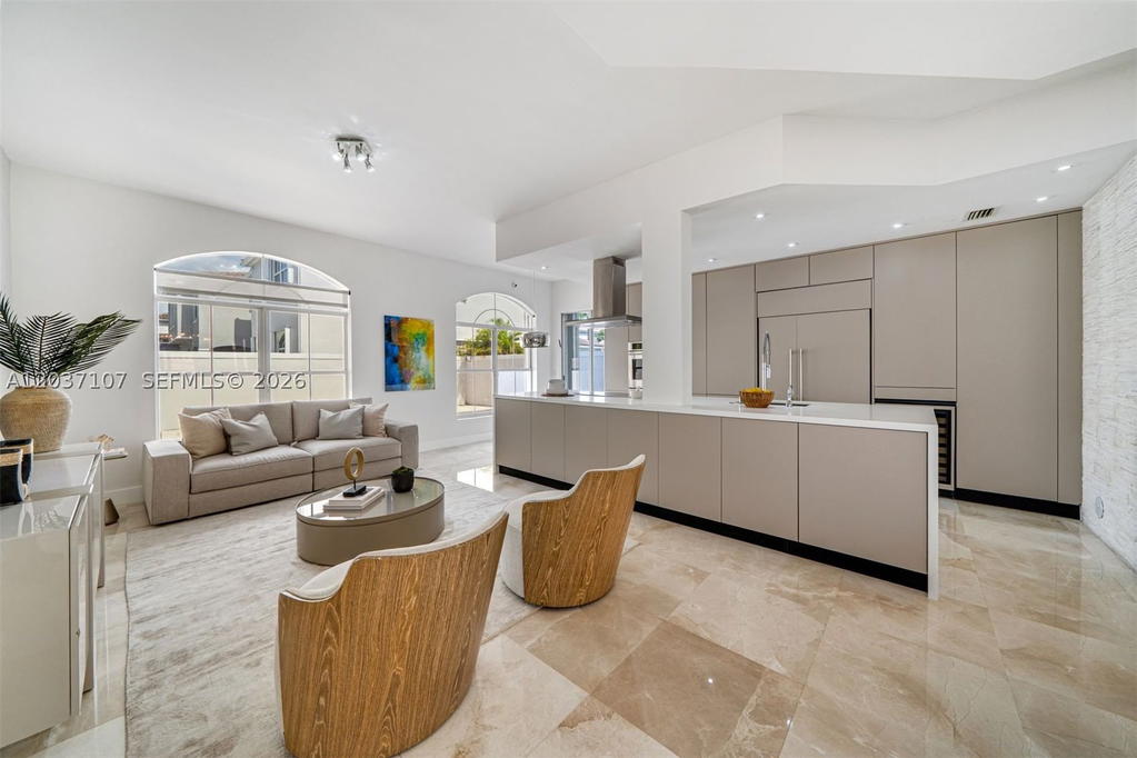 Real estate property located at 21156 33rd Ave, Miami-dade, Aventura Lakes - Phase Ii, Aventura, FL