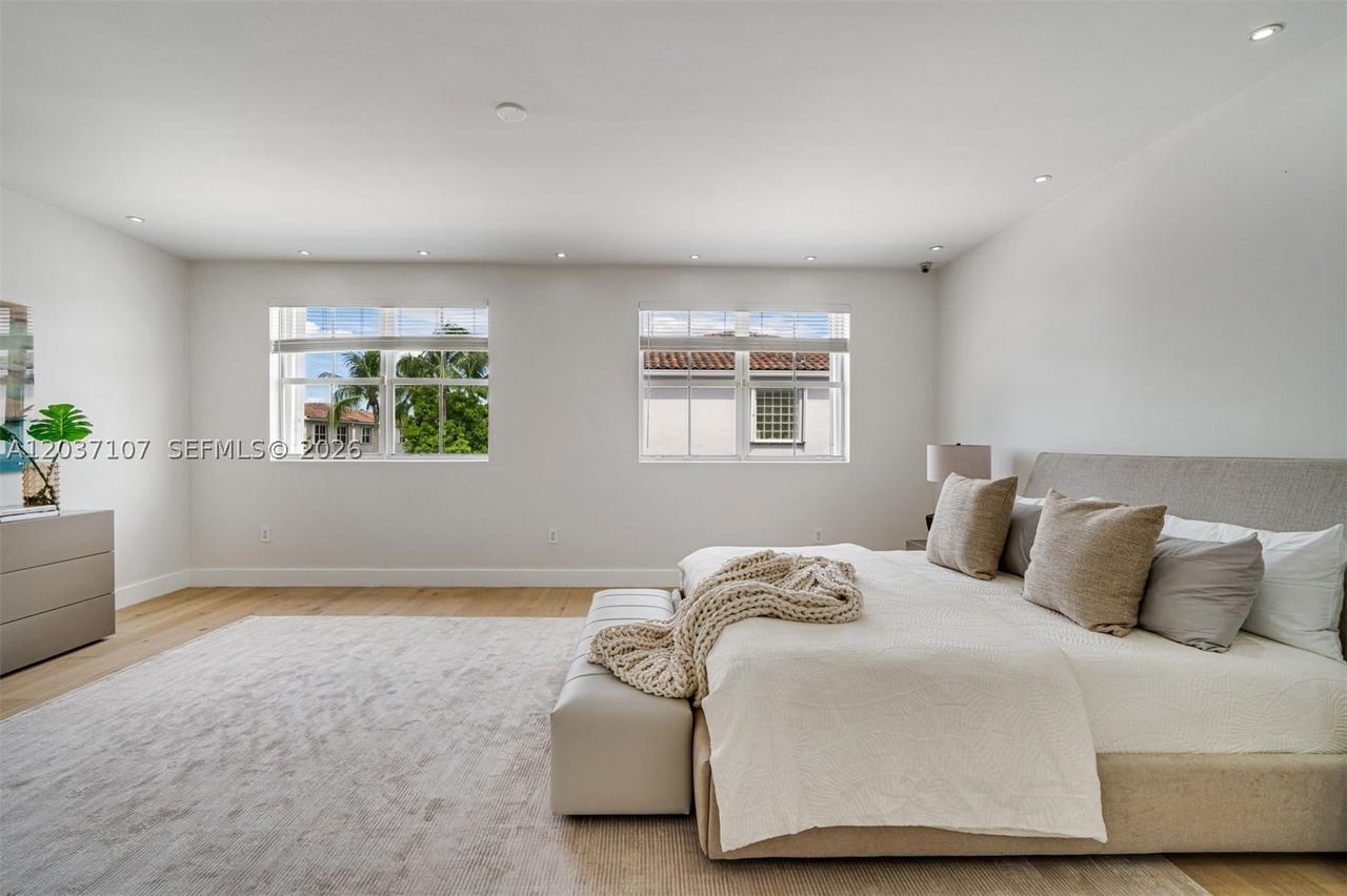 Real estate property located at 21156 33rd Ave, Miami-dade, Aventura Lakes - Phase Ii, Aventura, FL