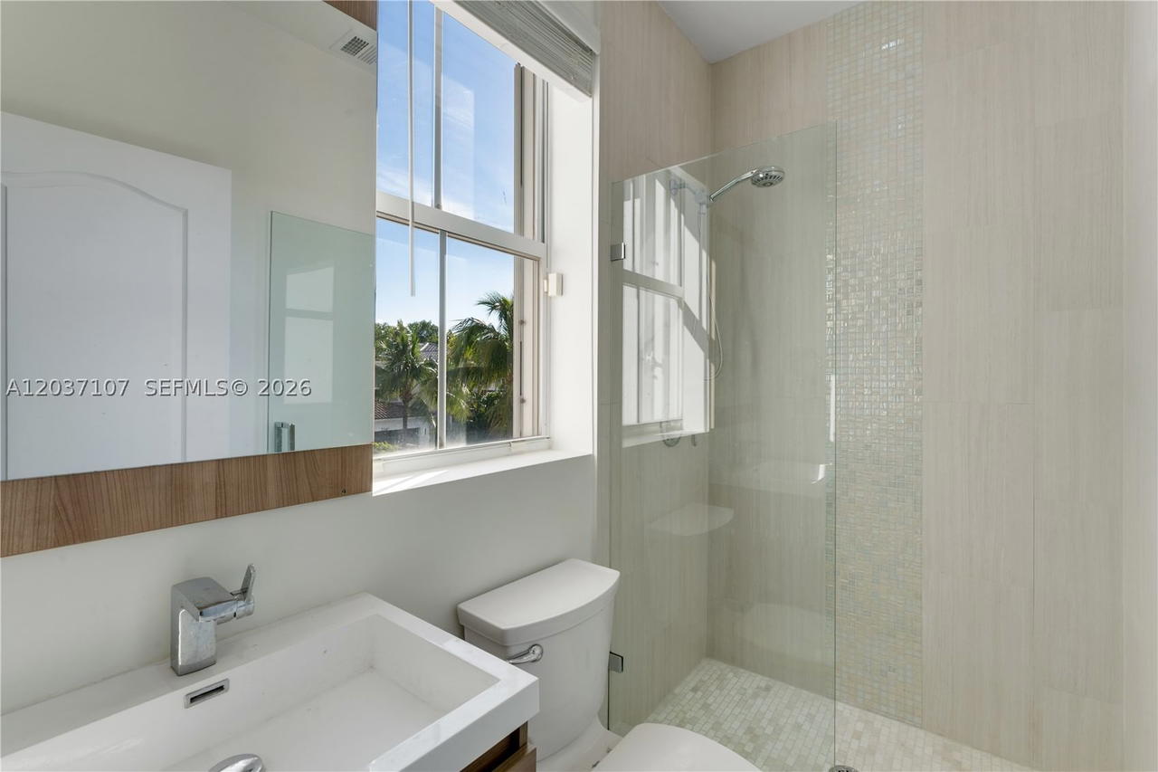 Real estate property located at 21156 33rd Ave, Miami-dade, Aventura Lakes - Phase Ii, Aventura, FL