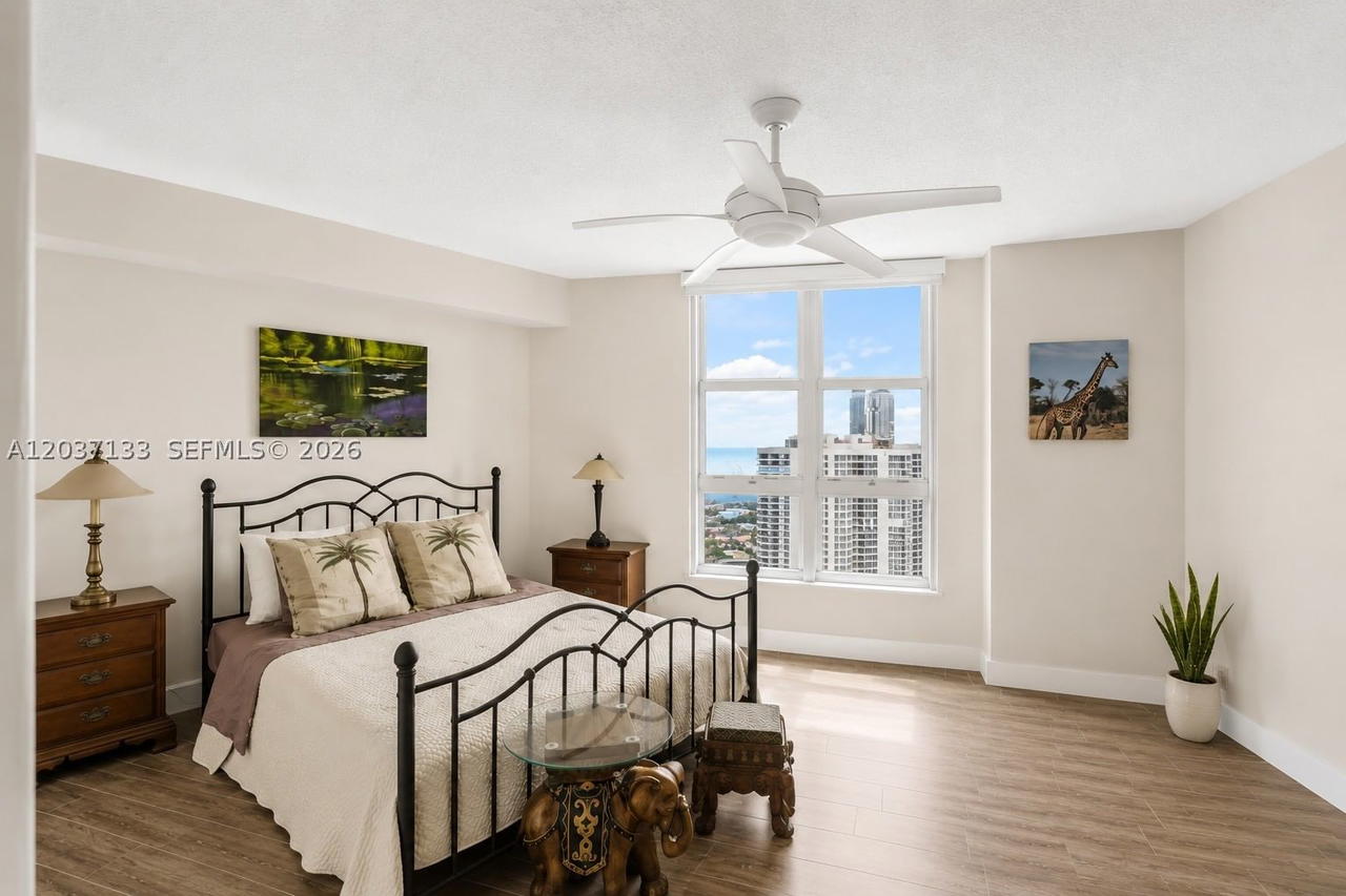 Real estate property located at 3500 Mystic Pointe Dr #3307, Miami-dade, Mystic Pointe Tower 400 C, Aventura, FL