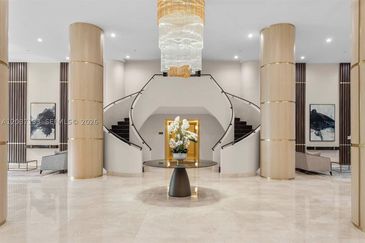 Real estate property located at 3500 Mystic Pointe Dr #3307, Miami-dade, Mystic Pointe Tower 400 C, Aventura, FL