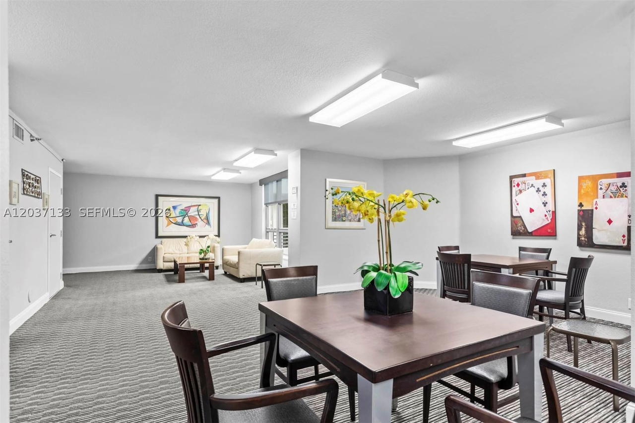 Real estate property located at 3500 Mystic Pointe Dr #3307, Miami-dade, Mystic Pointe Tower 400 C, Aventura, FL