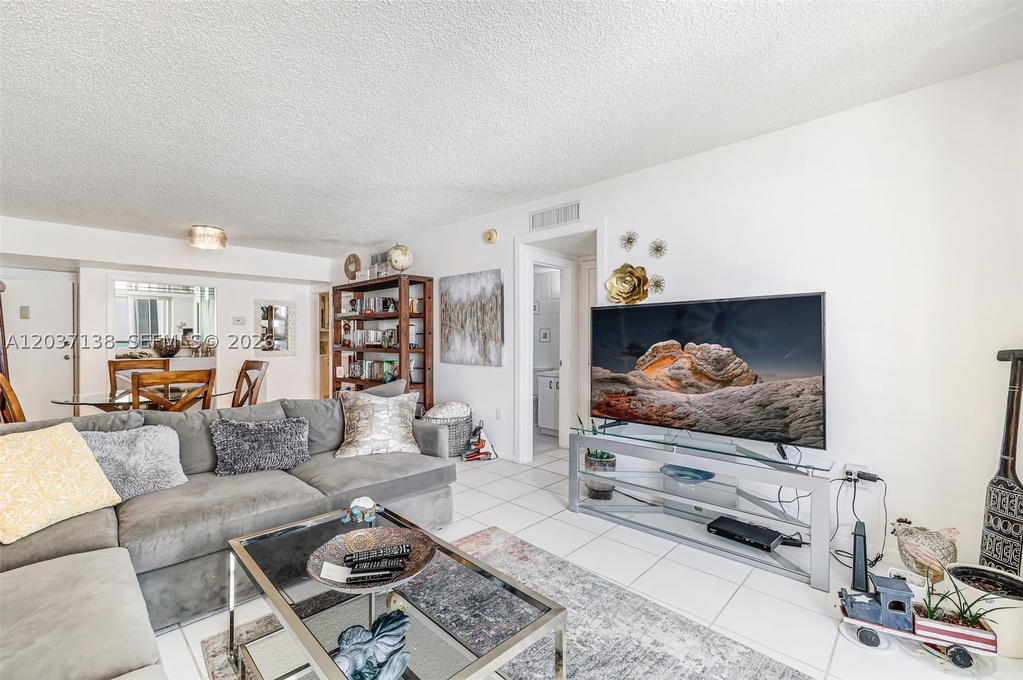 Real estate property located at 5001 Collins Ave #6E, Miami-dade, The Carriage Club South, Miami Beach, FL