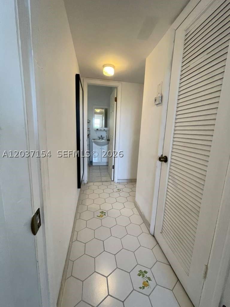 Real estate property located at 8081 Sunrise Lakes Dr #306, Broward, Sunrise Lakes 30 Condo, Sunrise, FL