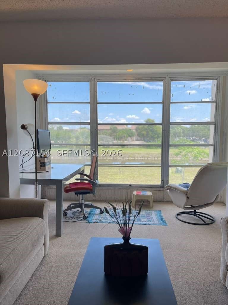 Real estate property located at 8081 Sunrise Lakes Dr #306, Broward, Sunrise Lakes 30 Condo, Sunrise, FL
