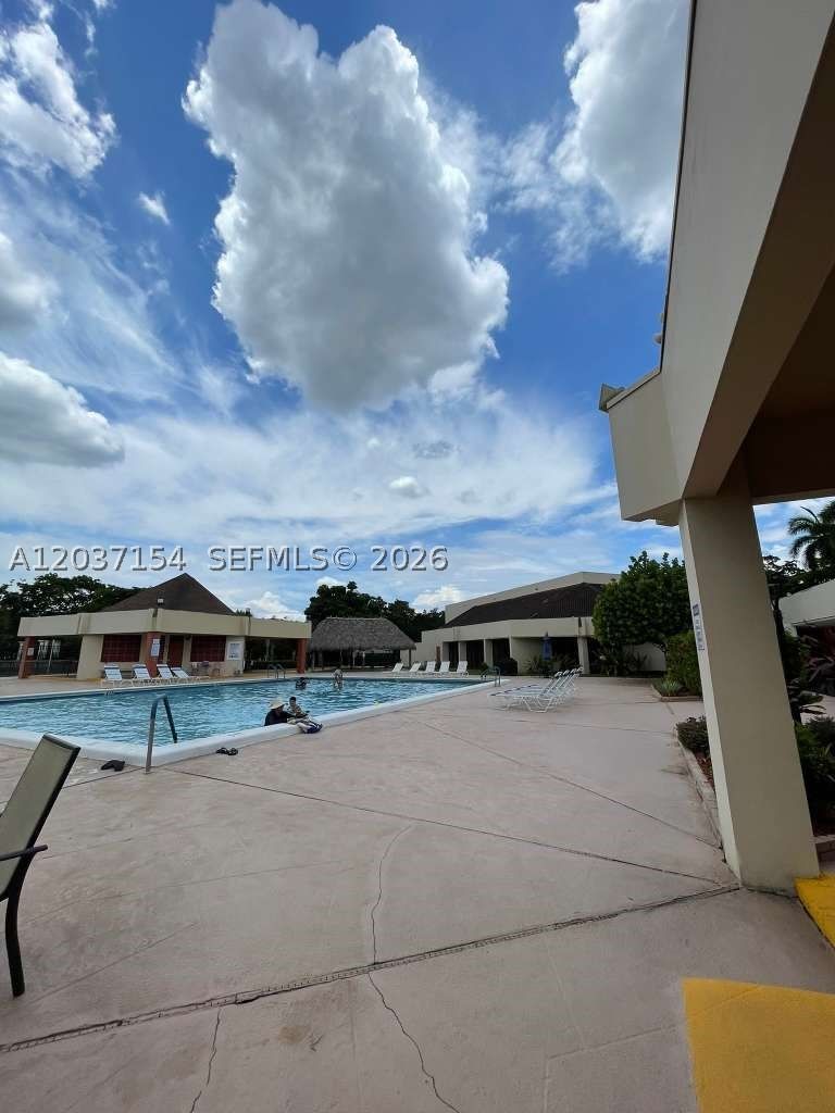 Real estate property located at 8081 Sunrise Lakes Dr #306, Broward, Sunrise Lakes 30 Condo, Sunrise, FL