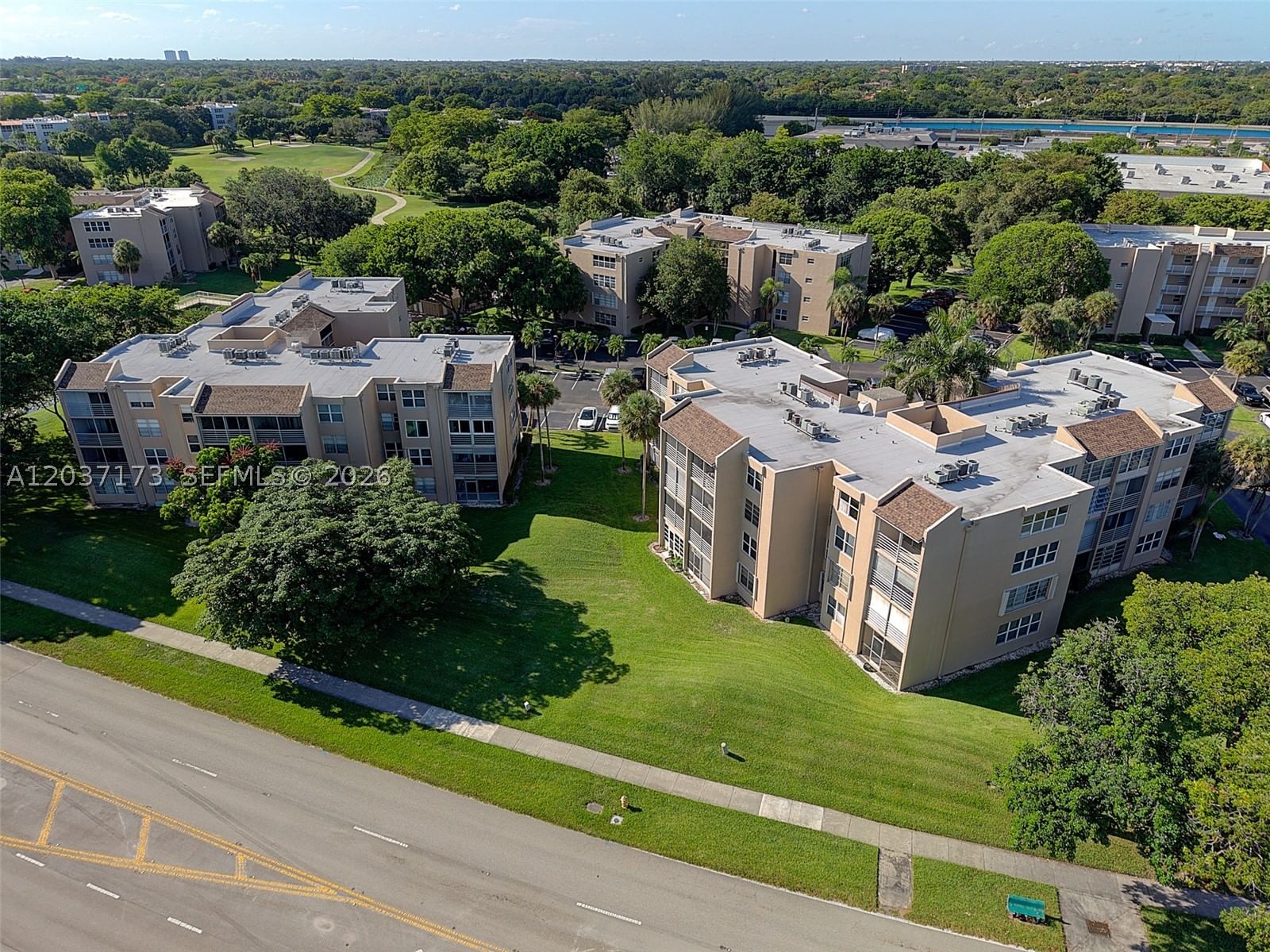 Real estate property located at 9480 Tangerine Pl #101, Broward, Tangerine Condominium -, Davie, FL