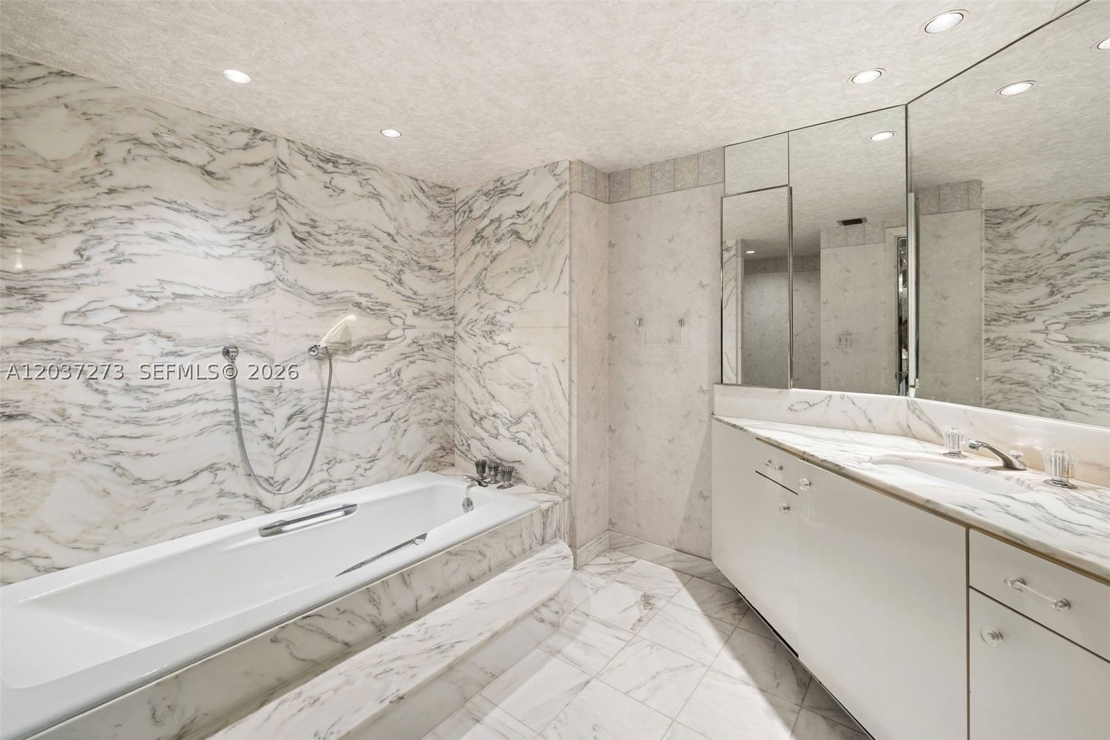 Real estate property located at 5500 Collins Ave #1401, Miami-dade, Towerhouse Condo, Miami Beach, FL