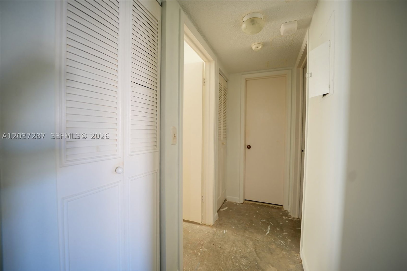 Real estate property located at 1024 3rd Ave #102, Broward, Meadowbrook Lakes Condo, Dania Beach, FL