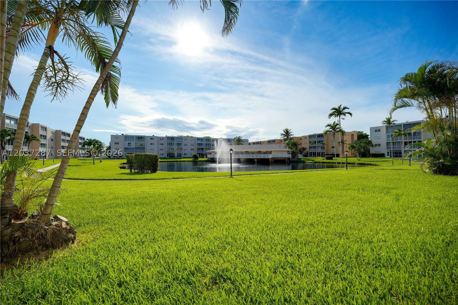 Real estate property located at 1024 3rd Ave #102, Broward, Meadowbrook Lakes Condo, Dania Beach, FL