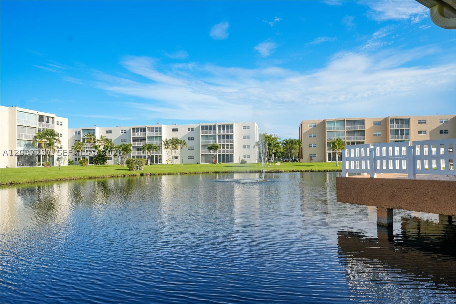 Real estate property located at 1024 3rd Ave #102, Broward, Meadowbrook Lakes Condo, Dania Beach, FL