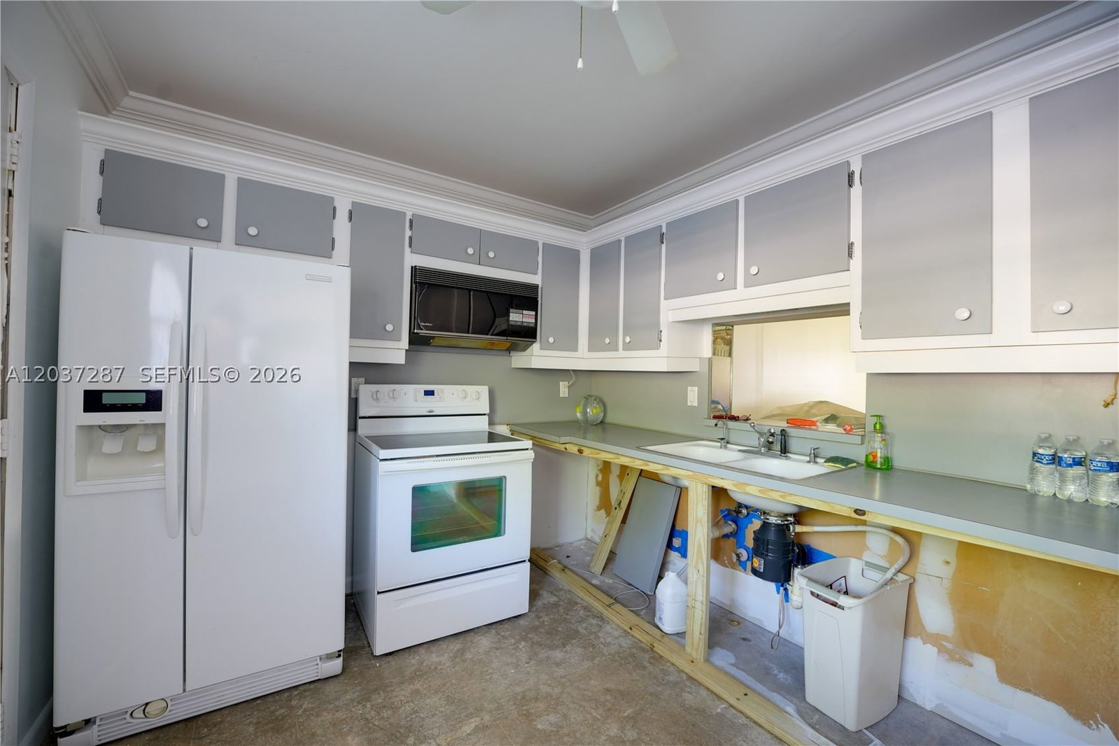 Real estate property located at 1024 3rd Ave #102, Broward, Meadowbrook Lakes Condo, Dania Beach, FL