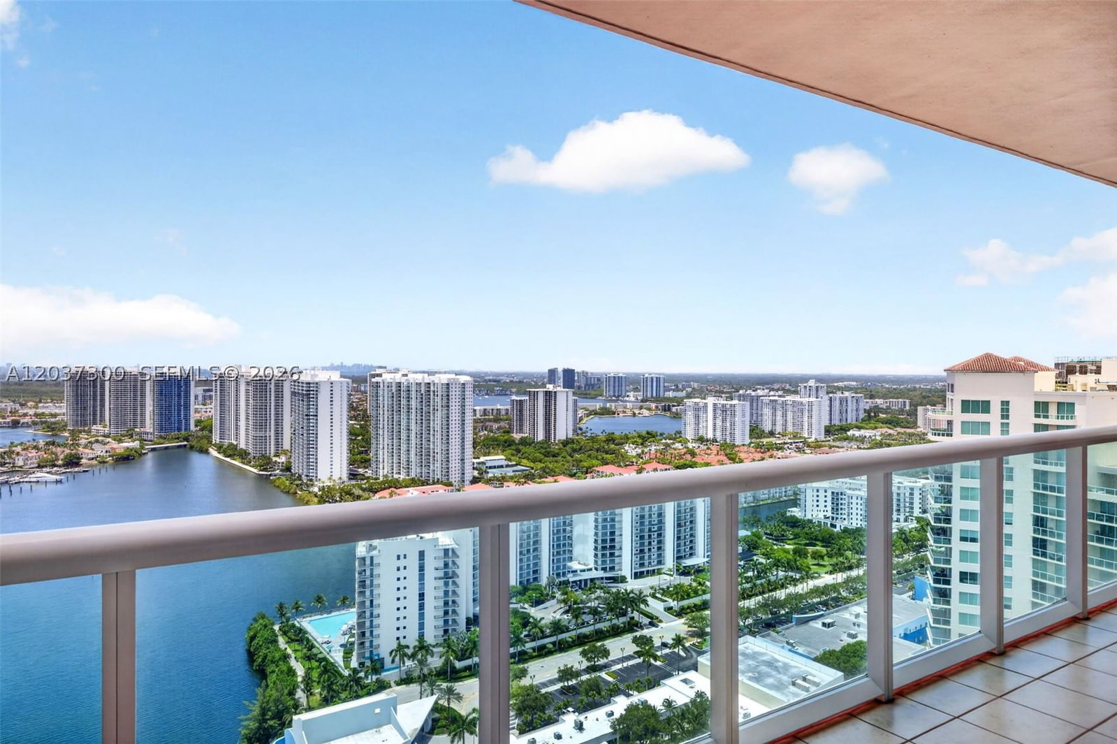 Real estate property located at 3370 Hidden Bay Dr #UPH3715, Miami-dade, 100 Hidden Bay Condo, Aventura, FL