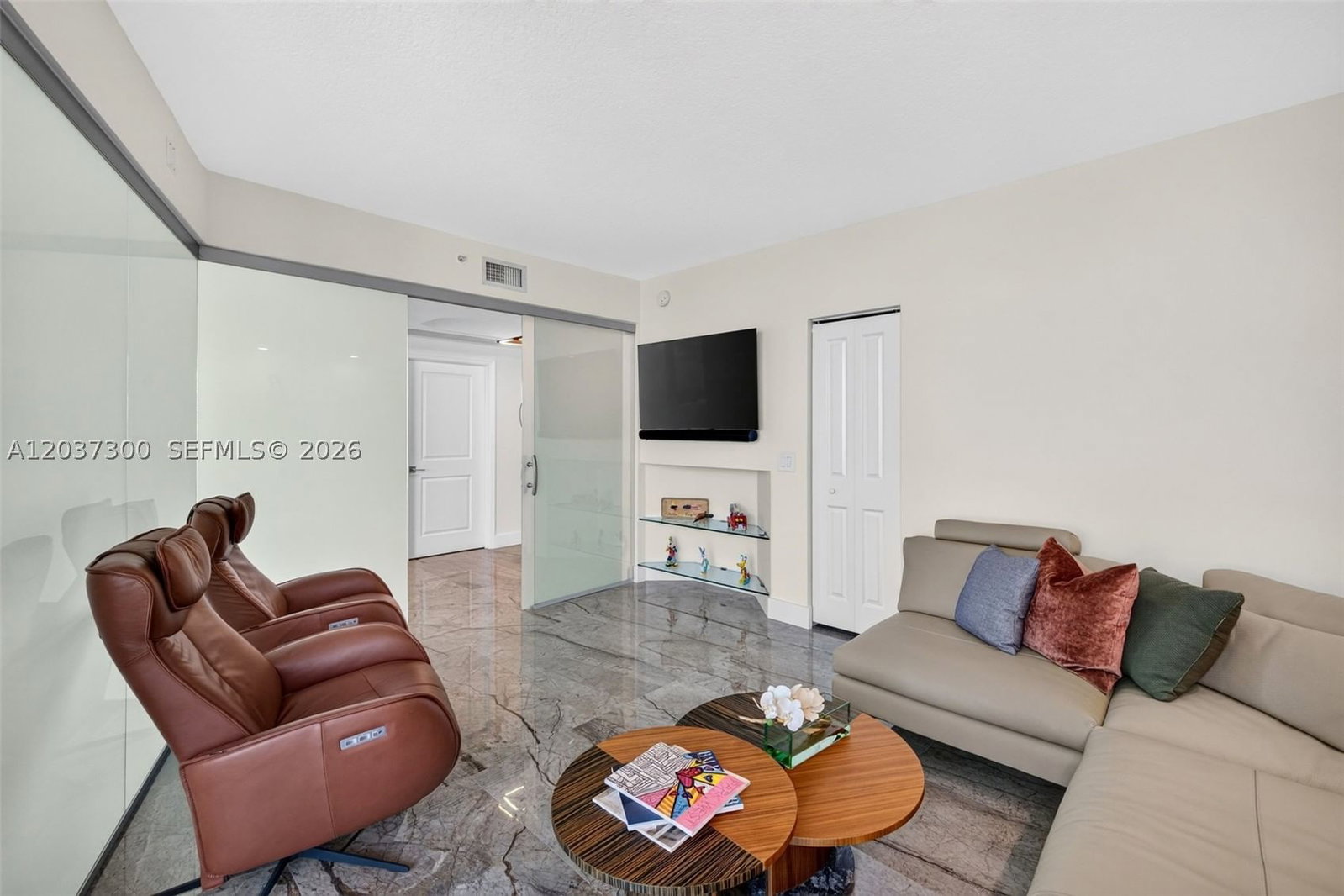 Real estate property located at 3370 Hidden Bay Dr #UPH3715, Miami-dade, 100 Hidden Bay Condo, Aventura, FL