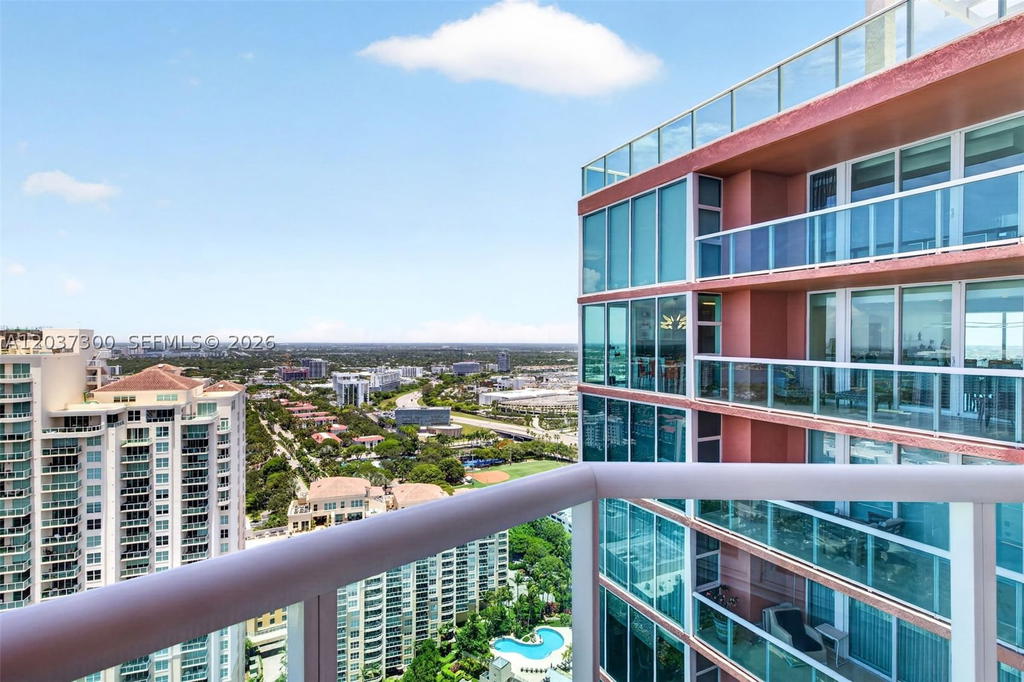 Real estate property located at 3370 Hidden Bay Dr #UPH3715, Miami-dade, 100 Hidden Bay Condo, Aventura, FL