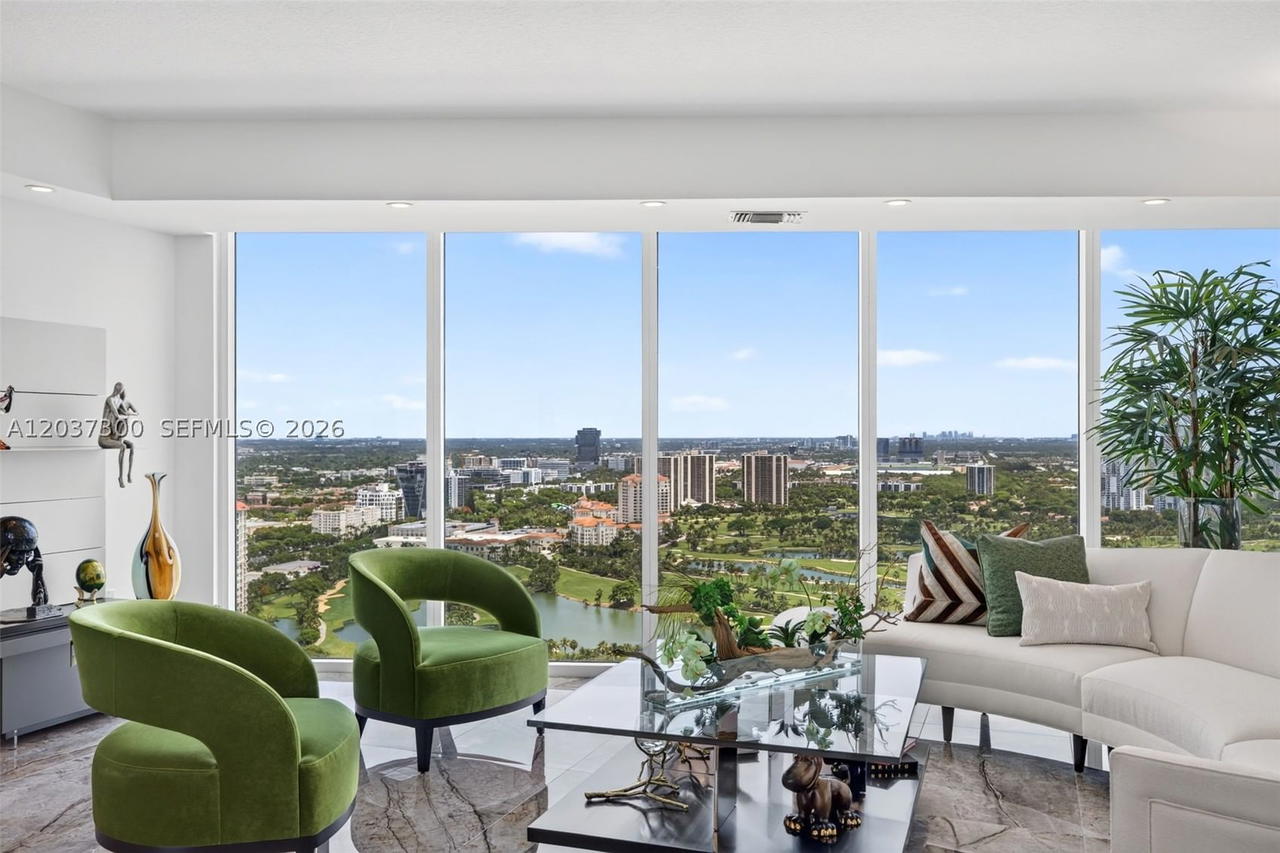 Real estate property located at 3370 Hidden Bay Dr #UPH3715, Miami-dade, 100 Hidden Bay Condo, Aventura, FL