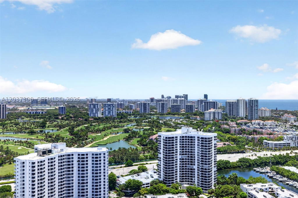 Real estate property located at 3370 Hidden Bay Dr #UPH3715, Miami-dade, 100 Hidden Bay Condo, Aventura, FL