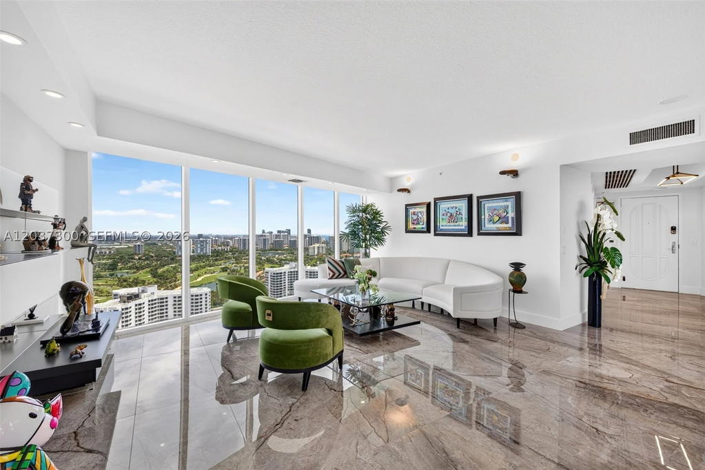 Real estate property located at 3370 Hidden Bay Dr #UPH3715, Miami-dade, 100 Hidden Bay Condo, Aventura, FL
