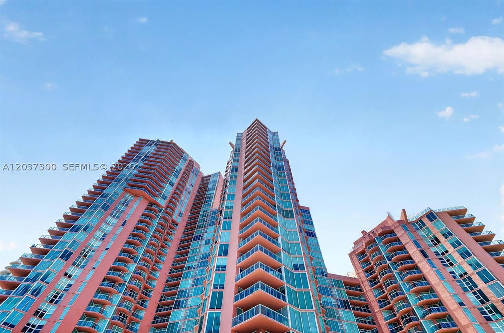 Real estate property located at 3370 Hidden Bay Dr #UPH3715, Miami-dade, 100 Hidden Bay Condo, Aventura, FL
