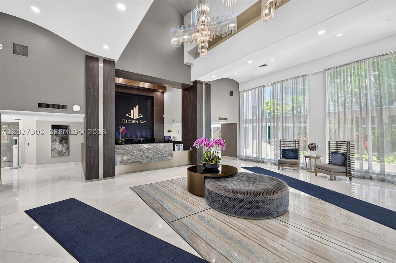 Real estate property located at 3370 Hidden Bay Dr #UPH3715, Miami-dade, 100 Hidden Bay Condo, Aventura, FL