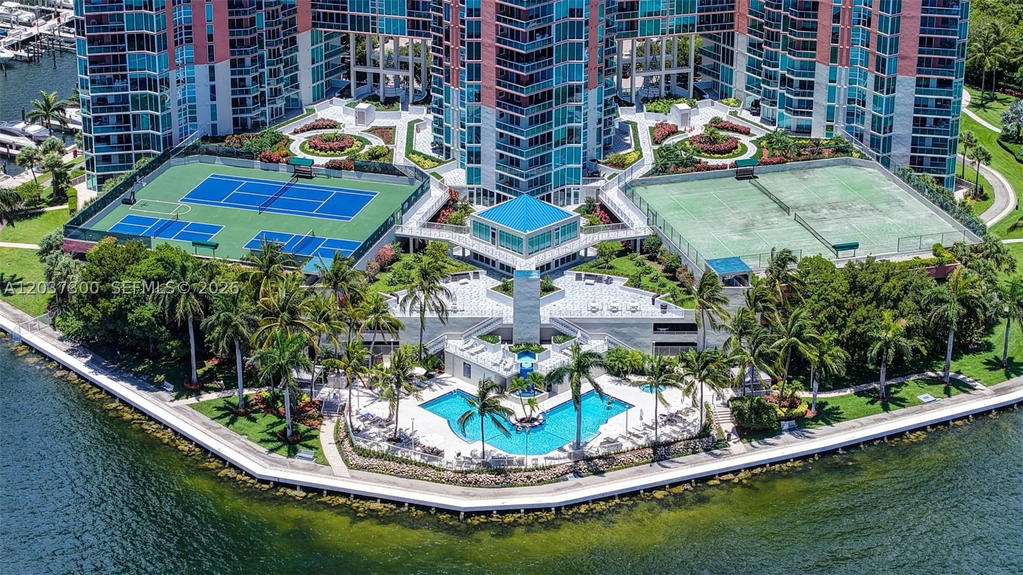 Real estate property located at 3370 Hidden Bay Dr #UPH3715, Miami-dade, 100 Hidden Bay Condo, Aventura, FL
