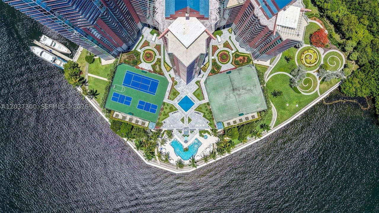 Real estate property located at 3370 Hidden Bay Dr #UPH3715, Miami-dade, 100 Hidden Bay Condo, Aventura, FL