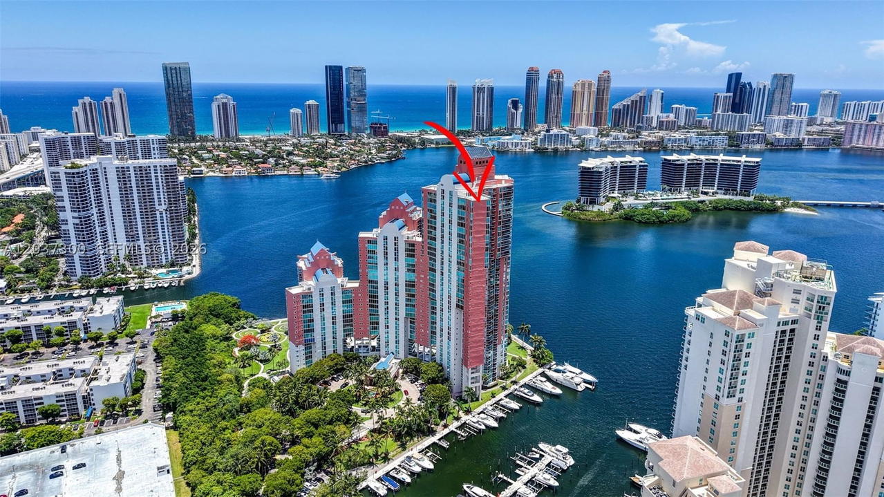Real estate property located at 3370 Hidden Bay Dr #UPH3715, Miami-dade, 100 Hidden Bay Condo, Aventura, FL