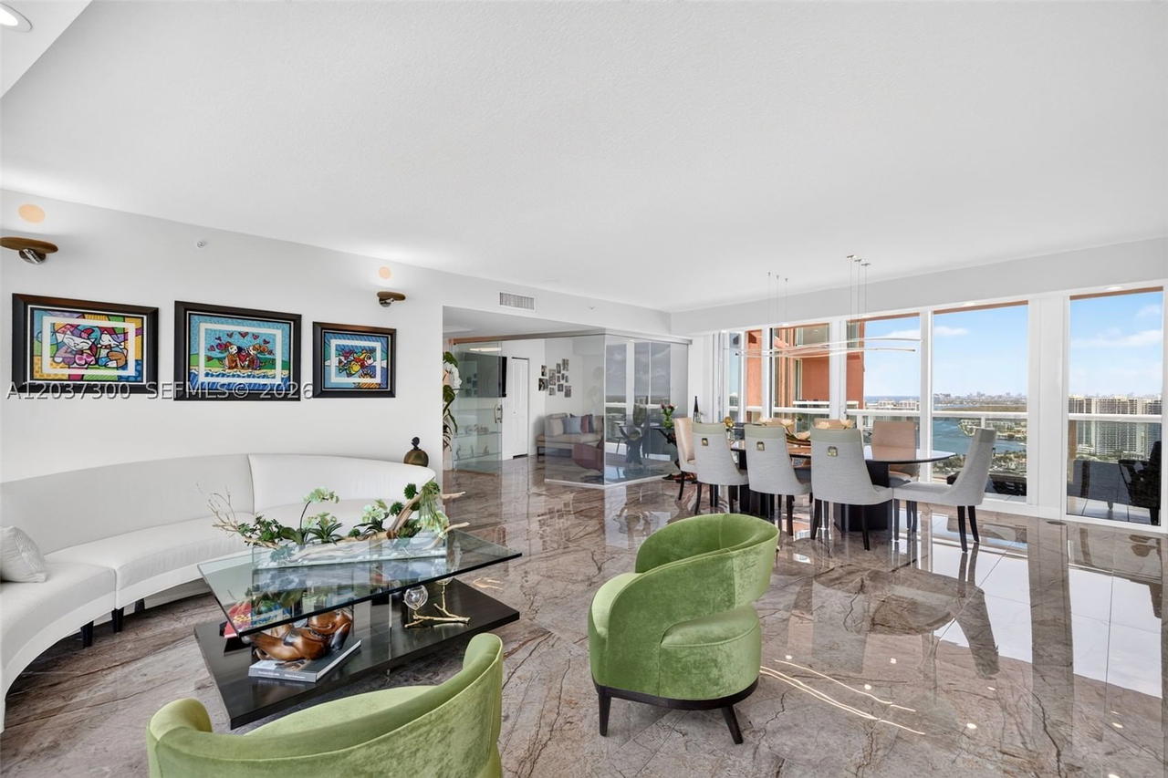 Real estate property located at 3370 Hidden Bay Dr #UPH3715, Miami-dade, 100 Hidden Bay Condo, Aventura, FL