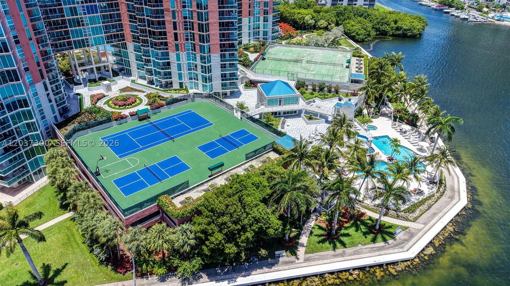Real estate property located at 3370 Hidden Bay Dr #UPH3715, Miami-dade, 100 Hidden Bay Condo, Aventura, FL