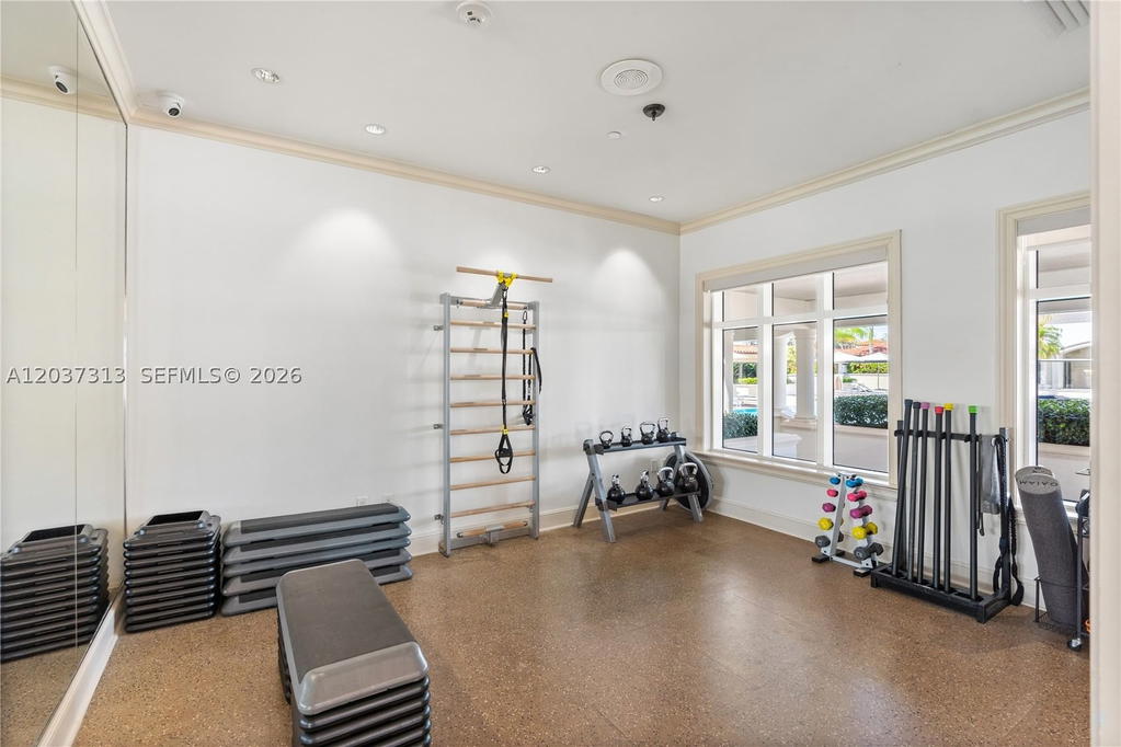 Real estate property located at 20000 Country Club Dr #306, Miami-dade, Turnberry Vlg No Tower Co, Aventura, FL