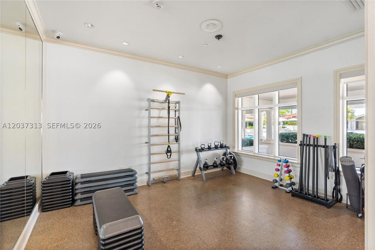 Real estate property located at 20000 Country Club Dr #306, Miami-dade, Turnberry Vlg No Tower Co, Aventura, FL