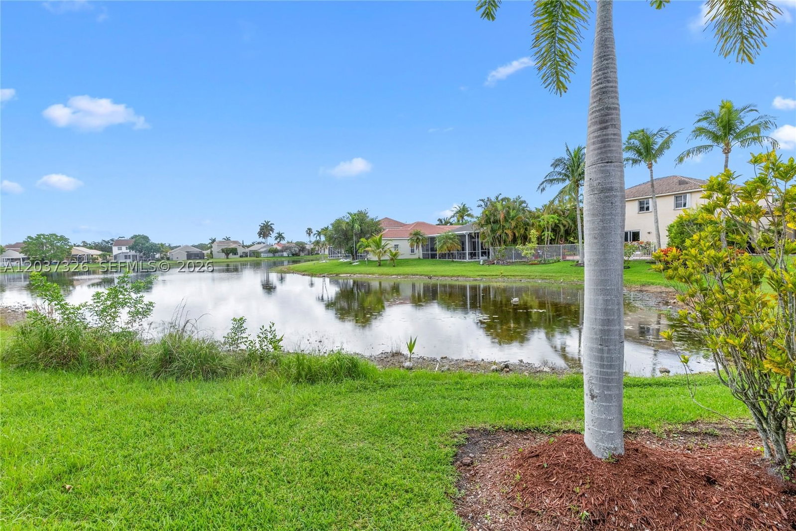 Real estate property located at 649 Willow Bend Rd, Broward, The Meadows, Weston, FL
