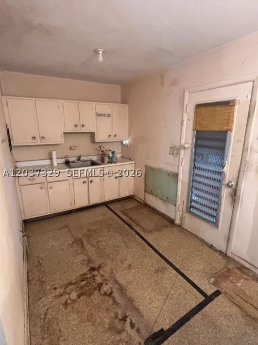 Real estate property located at 11410 44th St, Miami-dade, Westwood Lake 1st Addn, Miami, FL
