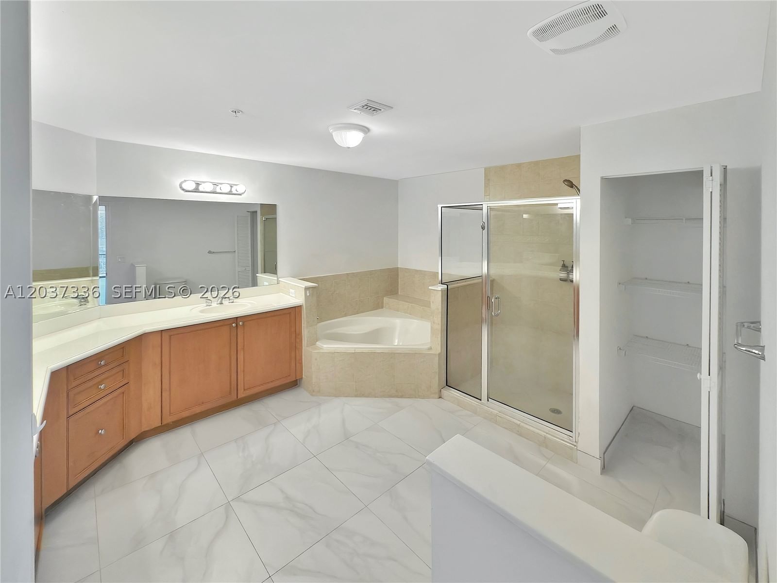 Real estate property located at 8390 72 #106, Miami-dade, Colonnade At Dadeland Se, Miami, FL