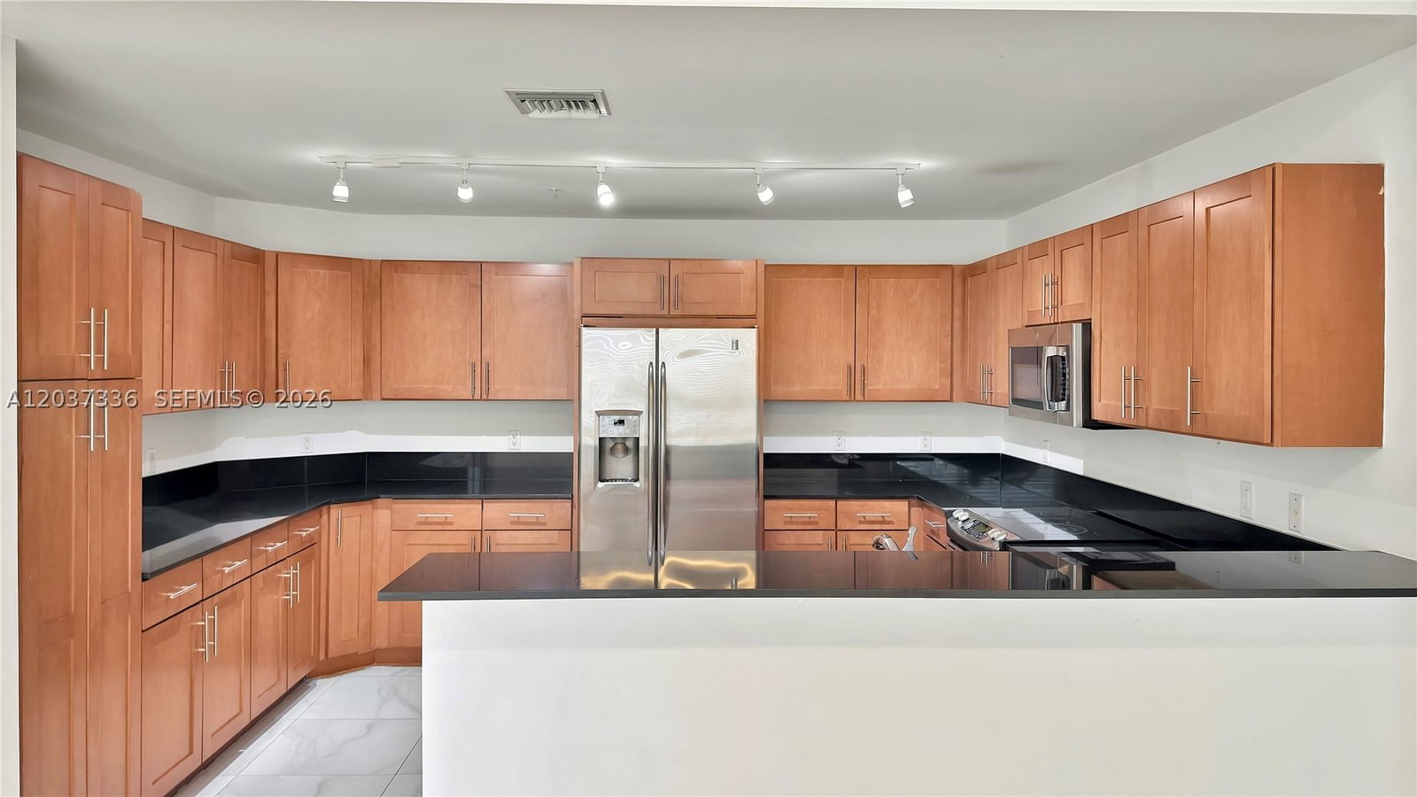 Real estate property located at 8390 72 #106, Miami-dade, Colonnade At Dadeland Se, Miami, FL