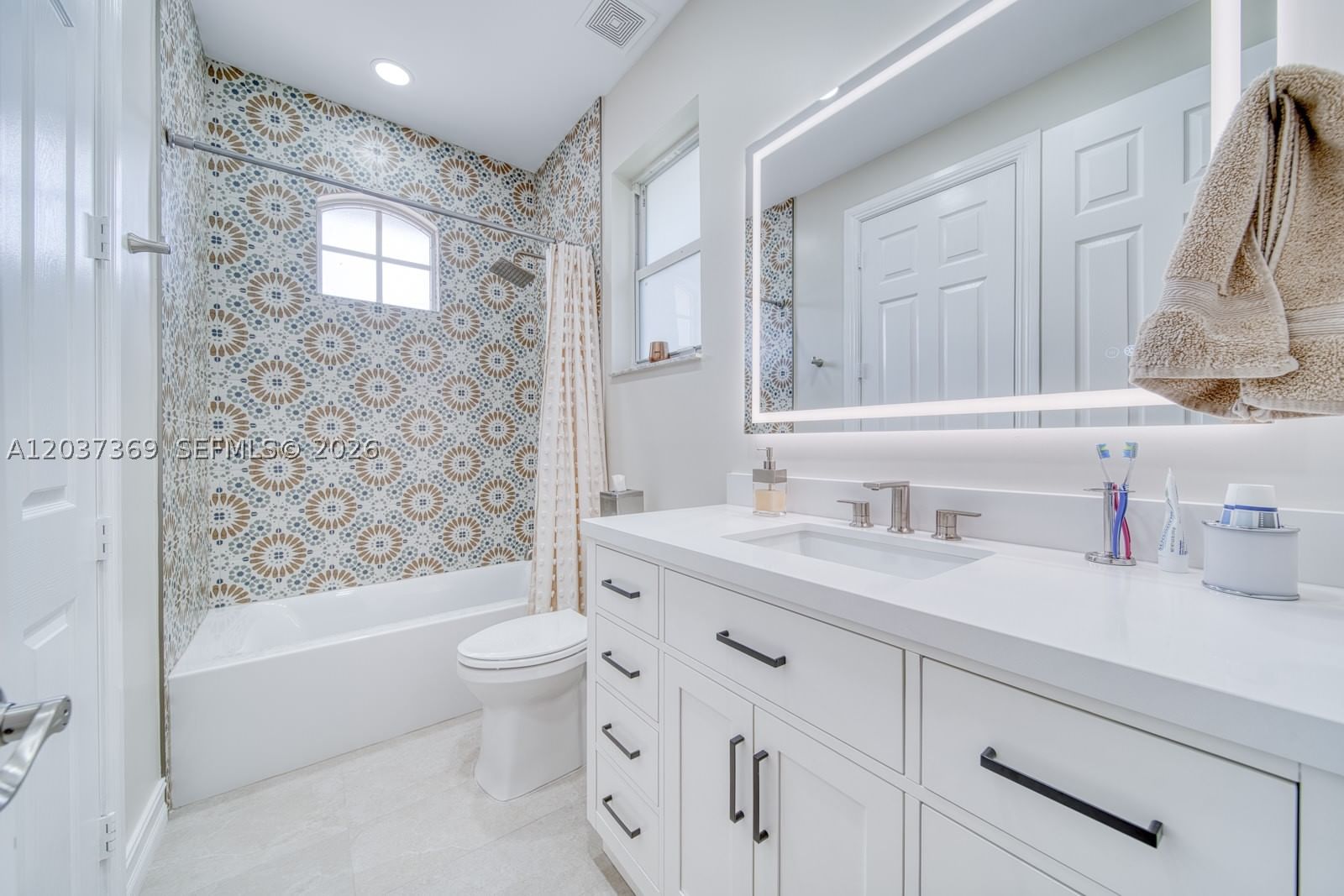 Real estate property located at 7725 128th Ave, Broward, Heron Bay Northwest, Parkland, FL