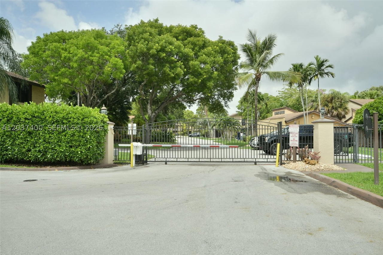 Real estate property located at 12978 91st Pl, Miami-dade, Briar Lake, Miami, FL