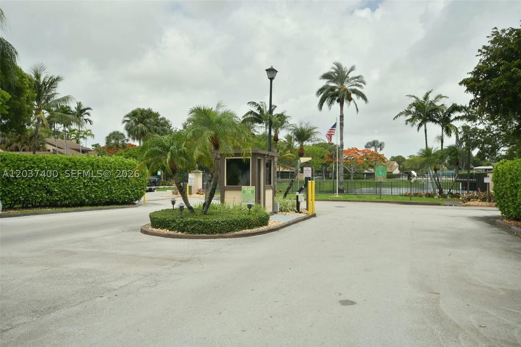 Real estate property located at 12978 91st Pl, Miami-dade, Briar Lake, Miami, FL