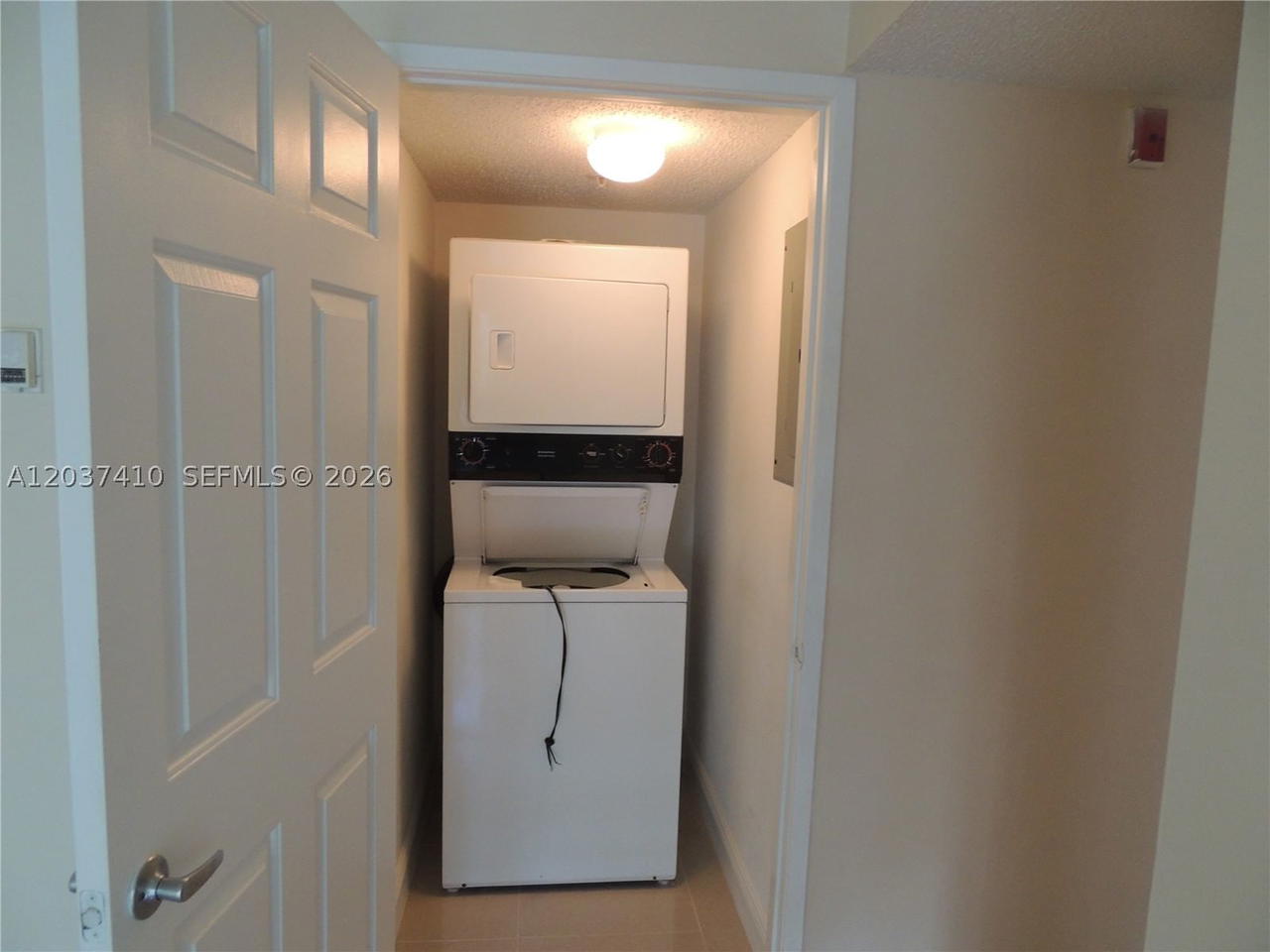 Real estate property located at 2640 University Dr #117, Broward, Royal Grand Condo, Davie, FL