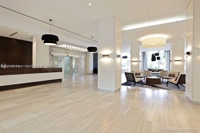 Real estate property located at 100 Bayview Dr #726, Miami-dade, Arlen House East Condo, Sunny Isles Beach, FL