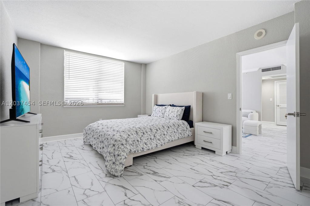 Real estate property located at 401 69th St #313, Miami-dade, 401 Blu Of North Beach Co, Miami Beach, FL