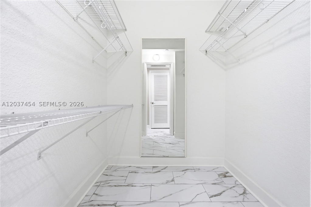 Real estate property located at 401 69th St #313, Miami-dade, 401 Blu Of North Beach Co, Miami Beach, FL