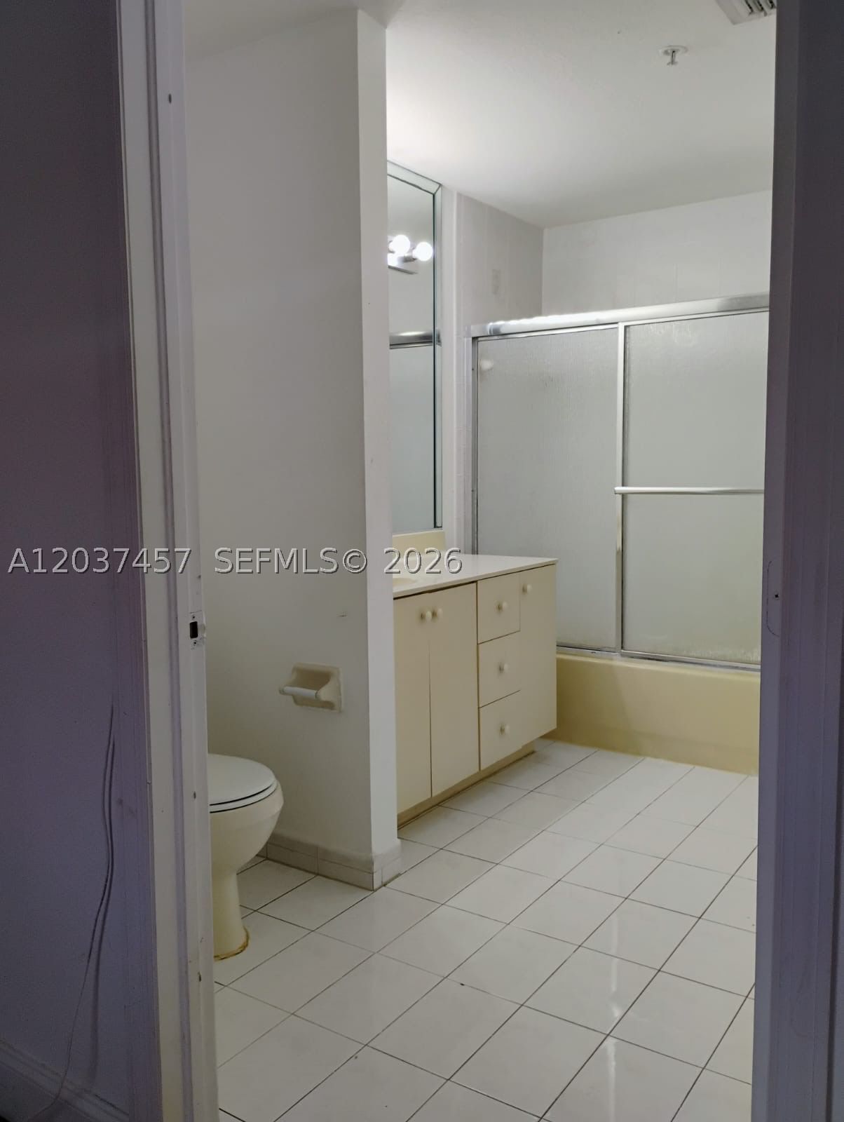 Real estate property located at 17415 75th Pl #103, Miami-dade, Poinciana Lakes Villas Co, Hialeah, FL
