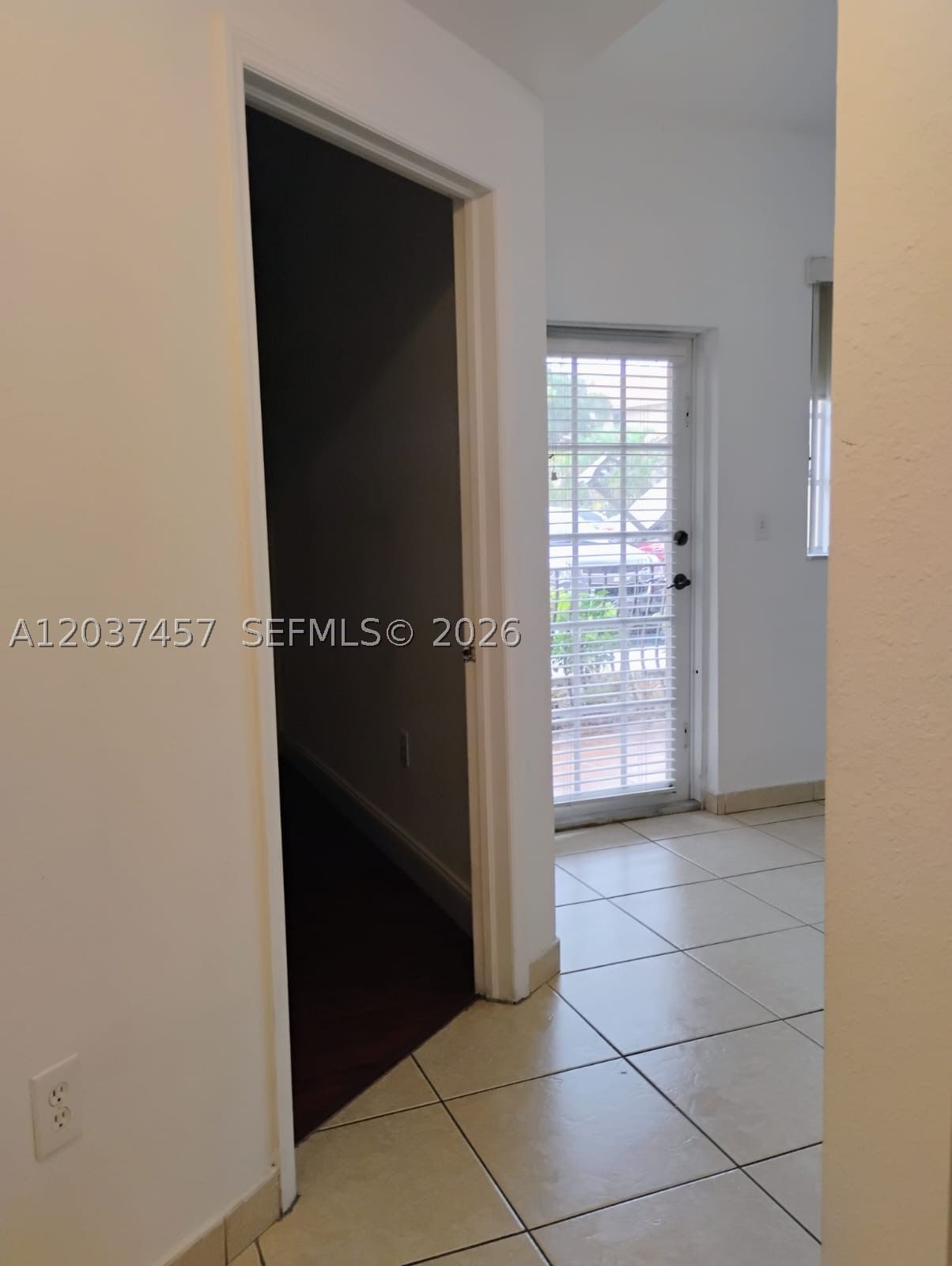Real estate property located at 17415 75th Pl #103, Miami-dade, Poinciana Lakes Villas Co, Hialeah, FL
