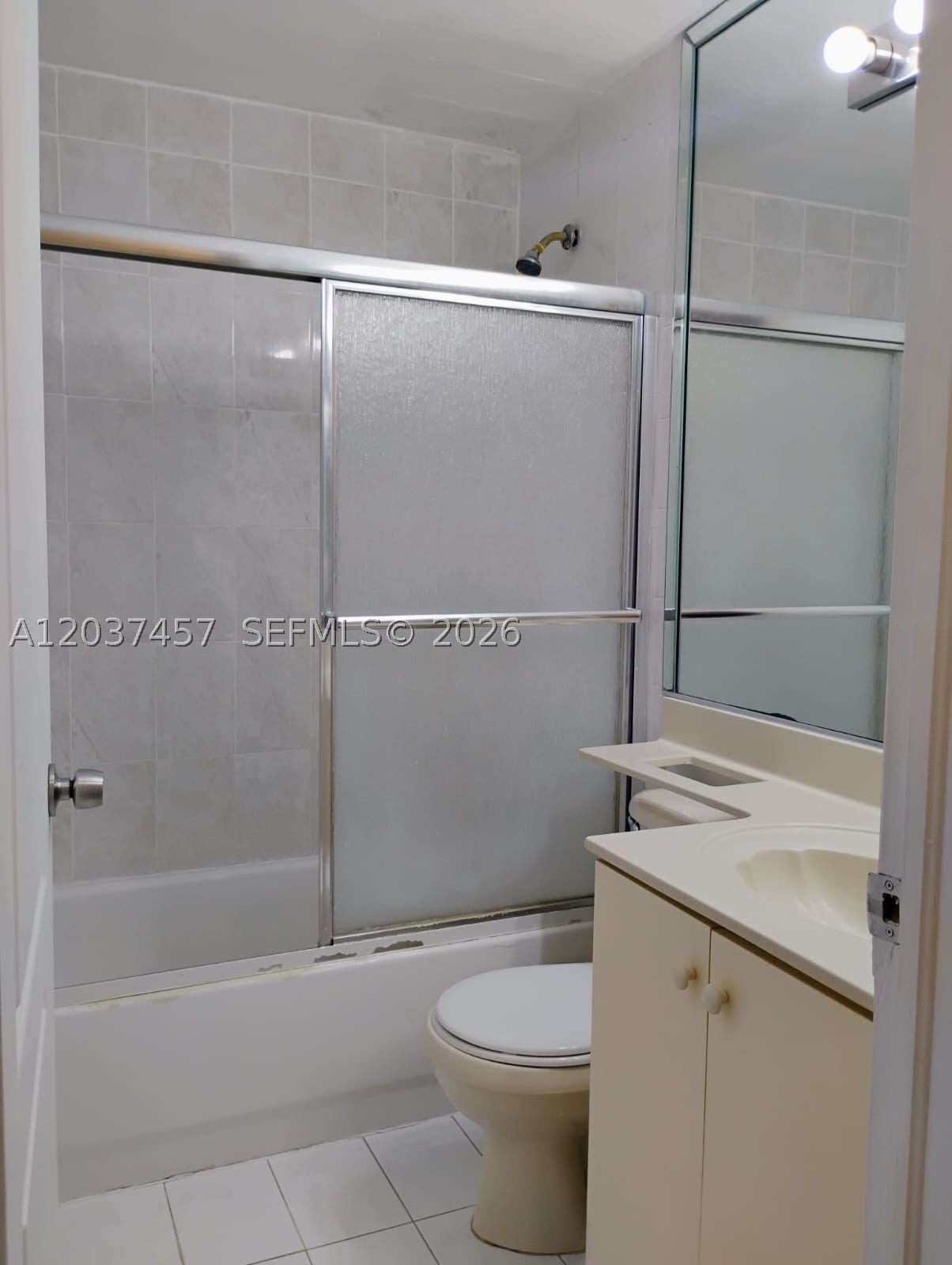 Real estate property located at 17415 75th Pl #103, Miami-dade, Poinciana Lakes Villas Co, Hialeah, FL