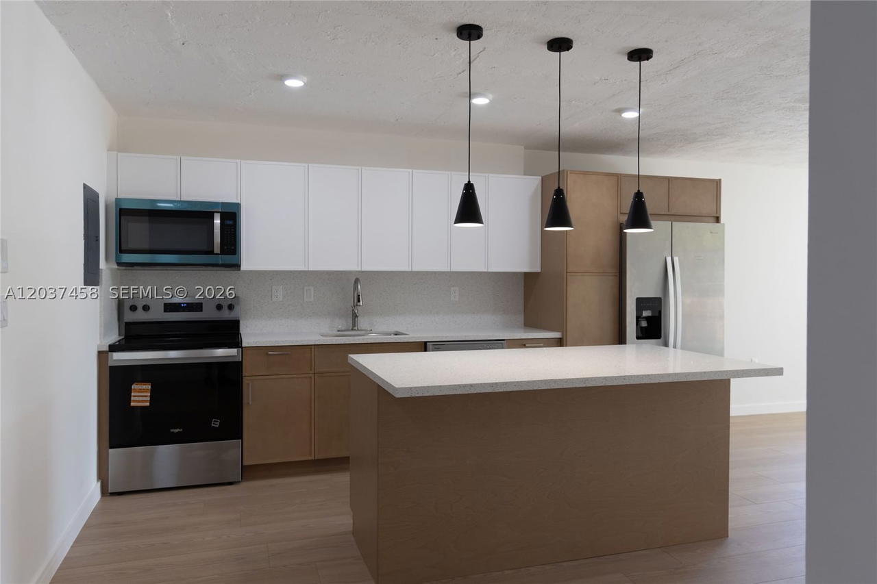 Real estate property located at 7300 17th St #112, Broward, Omega Condo No 4, Plantation, FL
