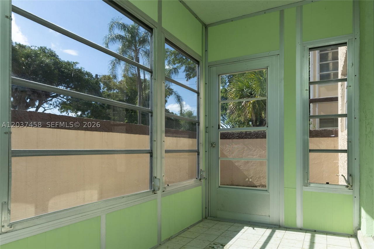 Real estate property located at 7300 17th St #112, Broward, Omega Condo No 4, Plantation, FL