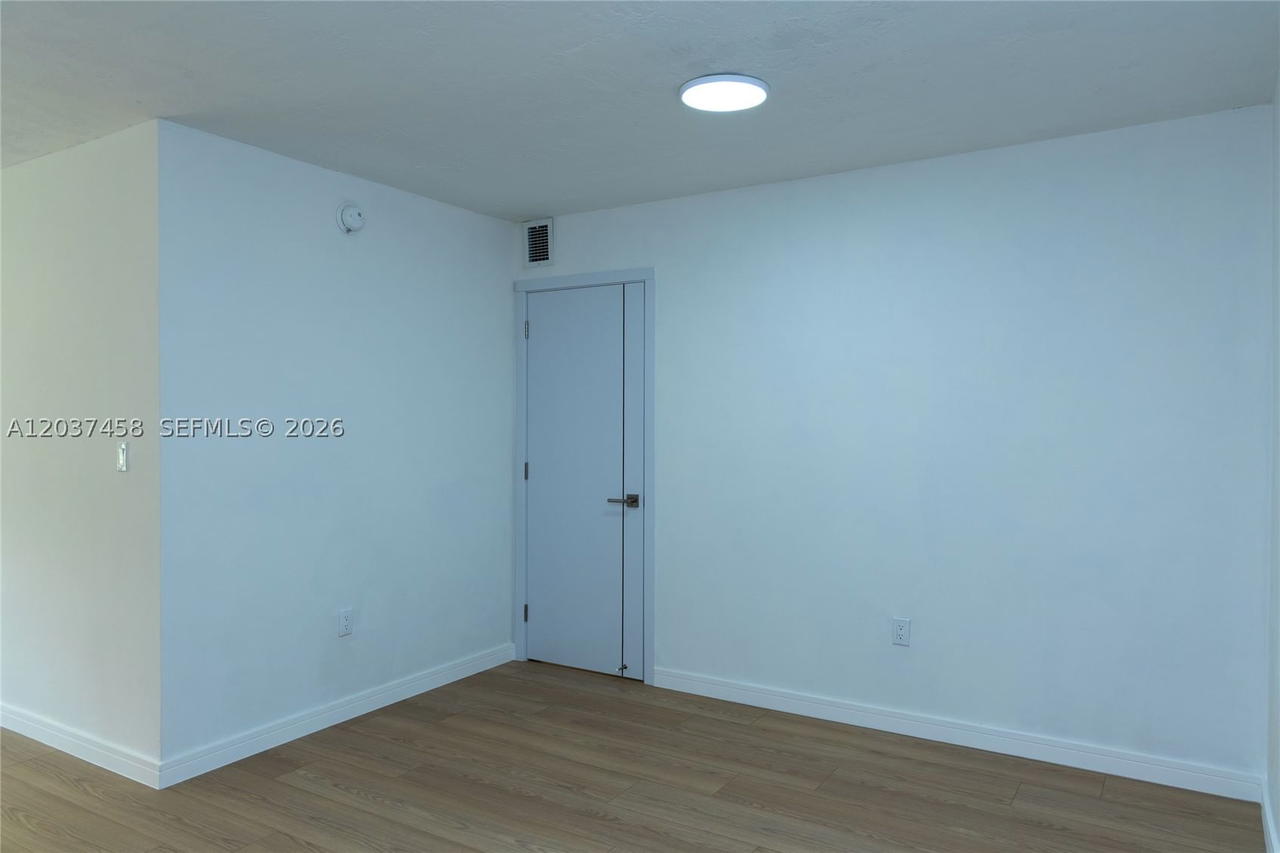 Real estate property located at 7300 17th St #112, Broward, Omega Condo No 4, Plantation, FL