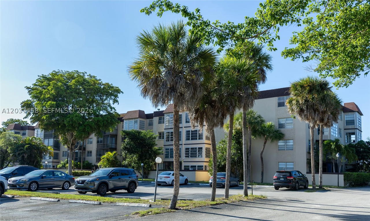 Real estate property located at 7300 17th St #112, Broward, Omega Condo No 4, Plantation, FL