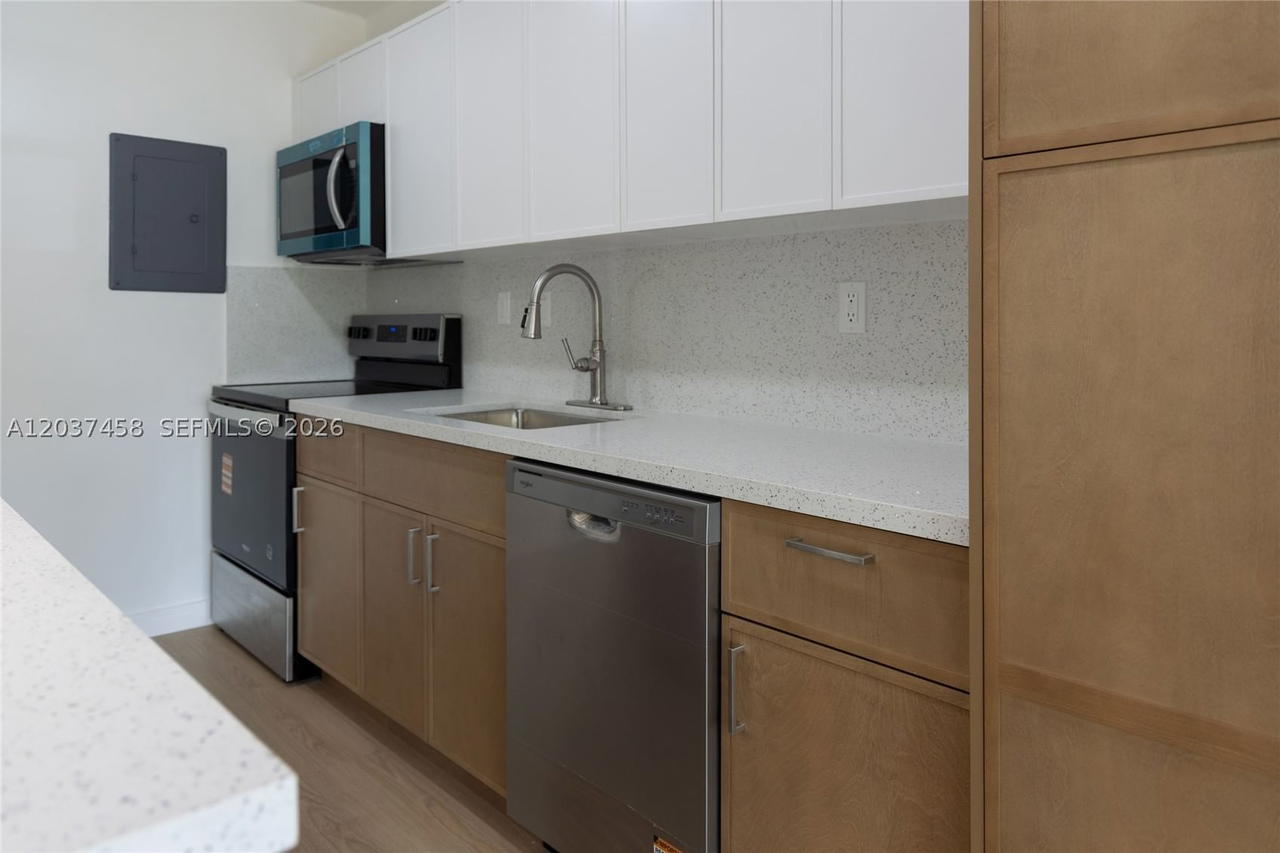 Real estate property located at 7300 17th St #112, Broward, Omega Condo No 4, Plantation, FL